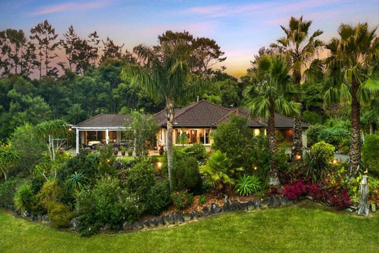 Photo of property in 33 Mudgeways Road, Massey, Auckland, 0614