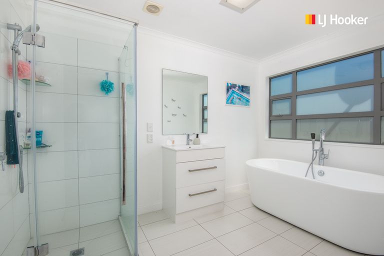 Photo of property in 4b Clayton Street, Saint Clair, Dunedin, 9012