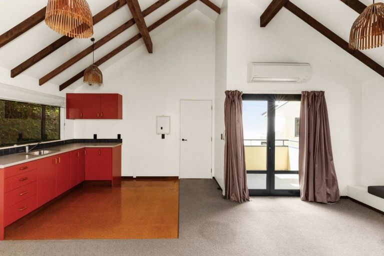 Photo of property in 15 Hospital Lane, Hospital Hill, Napier, 4110