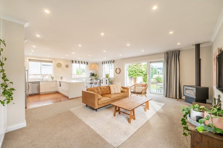 Photo of property in 12 Ava Street, Petone, Lower Hutt, 5012