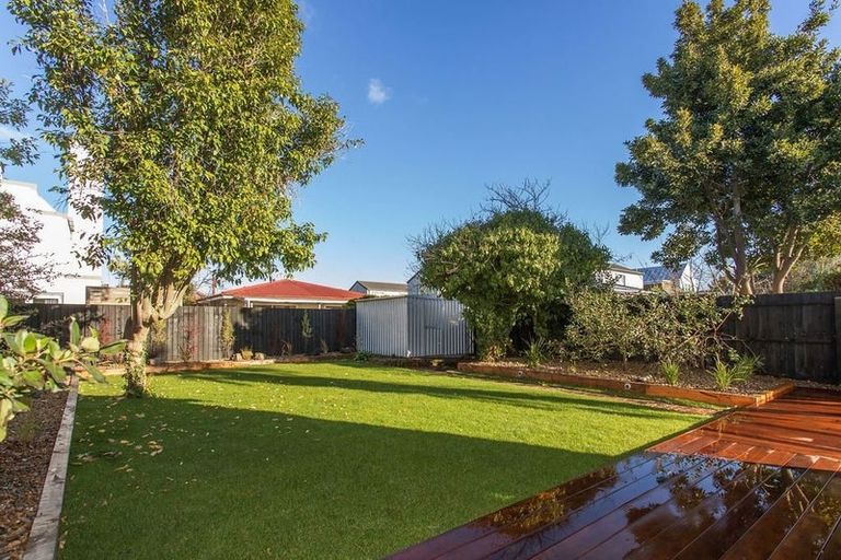 Photo of property in 76 Clare Road, St Albans, Christchurch, 8014