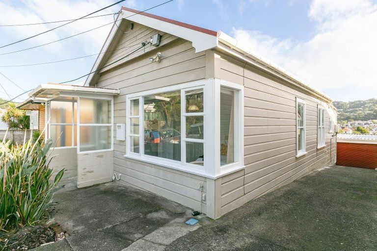 Photo of property in 5 Herald Terrace, Berhampore, Wellington, 6023