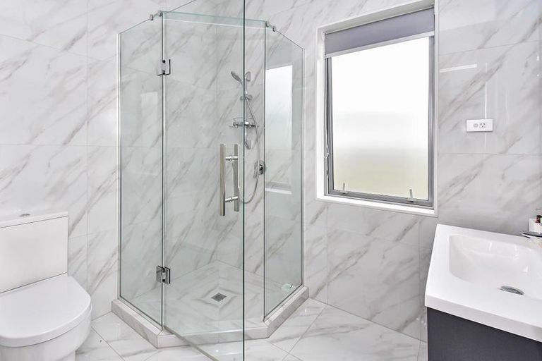 Photo of property in 28 Ancroft Street, Papakura, 2110