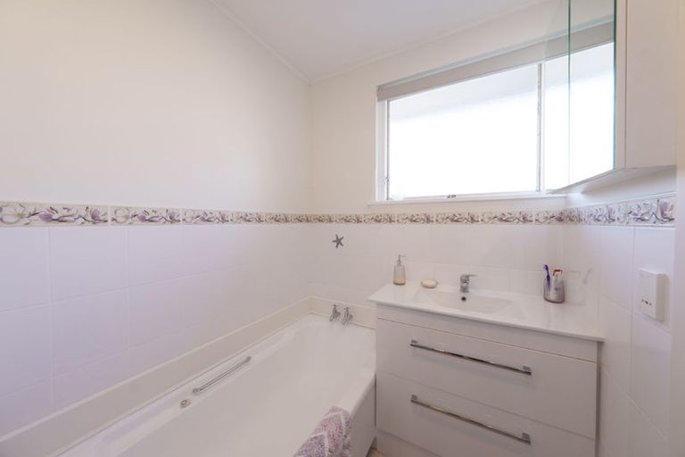 Photo of property in 5 Leacroft Street, Bishopdale, Christchurch, 8053