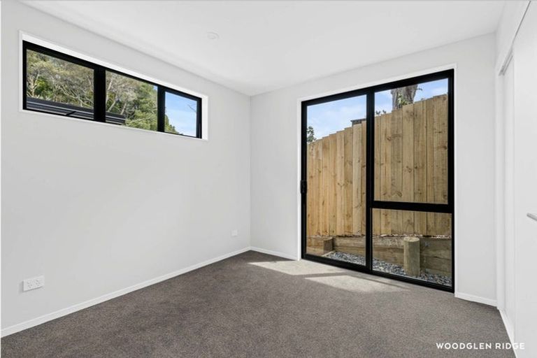 Photo of property in 38 Tokai Place, Glen Eden, 0602