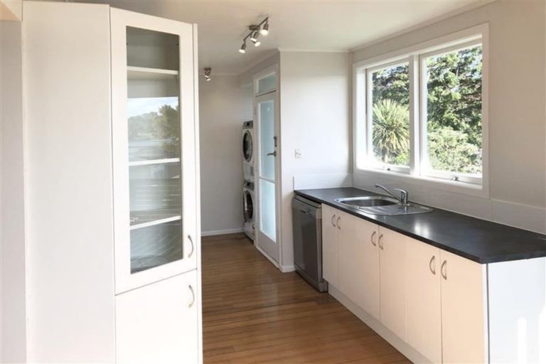 Photo of property in 9 Raeben Avenue, Hillcrest, Auckland, 0627