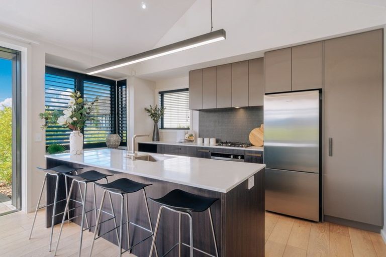 Photo of property in 8 Kokako Lane, Jacks Point, Queenstown, 9371