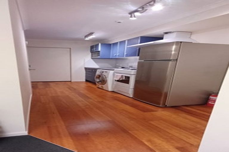 Photo of property in 1/15 Eske Place, Highland Park, Auckland, 2010