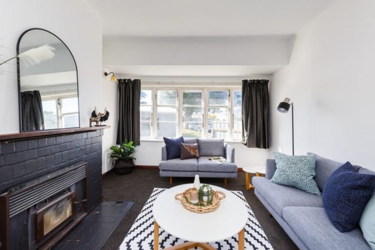 Photo of property in 10 Mansford Place, West End, Palmerston North, 4412