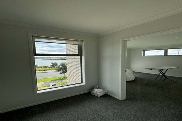 Photo of property in 16 Evergreen Parade, Rosehill, Papakura, 2113