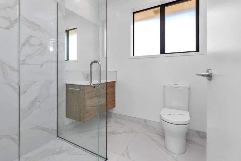 Photo of property in 3 Taurangawaka Road, One Tree Point, 0118