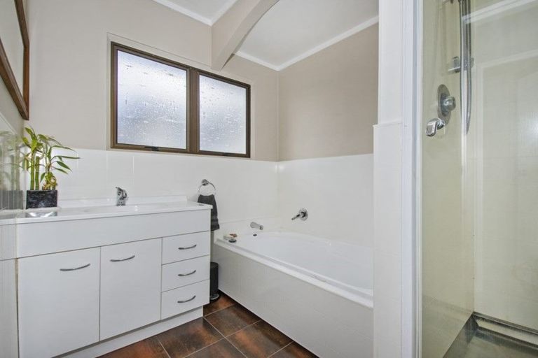 Photo of property in 24 Escalona Street, Te Kamo, Whangarei, 0112