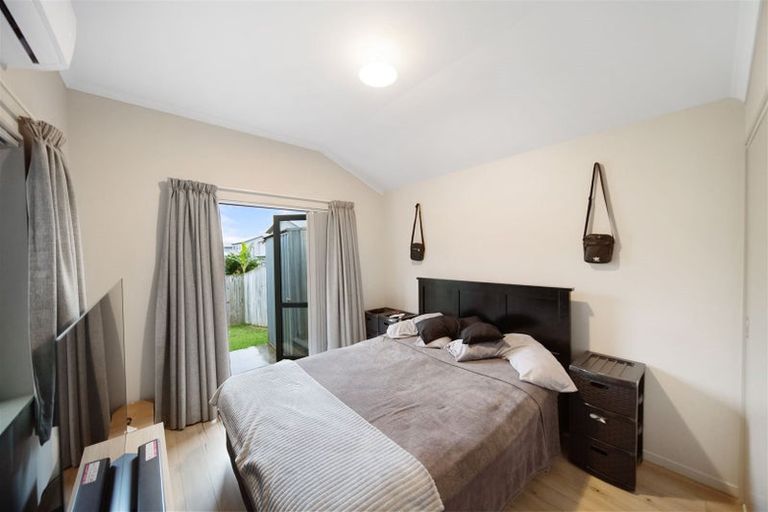 Photo of property in 16 Kuparu Street, Weymouth, Auckland, 2103