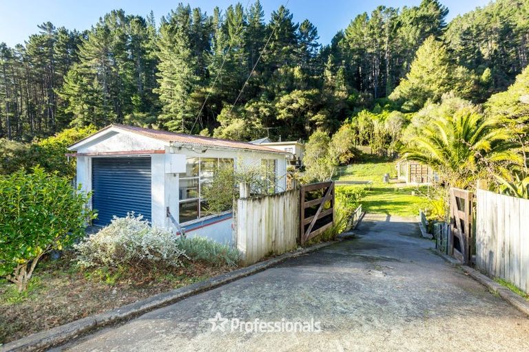 Photo of property in 49 Elmslie Road, Pinehaven, Upper Hutt, 5019