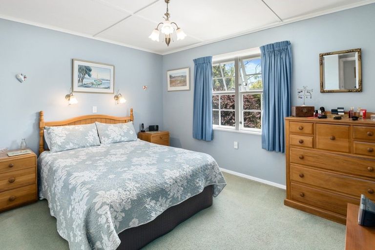 Photo of property in 18 Kirk Street, Otaki, 5512