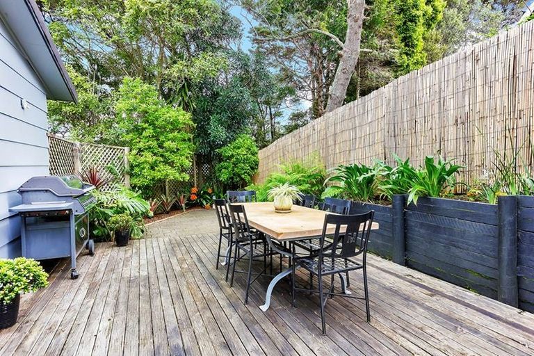 Photo of property in 1/104a Manuka Road, Bayview, Auckland, 0629