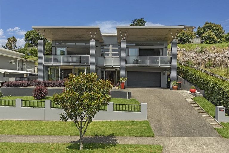 Photo of property in 162 Castlewold Drive, Bethlehem, Tauranga, 3110