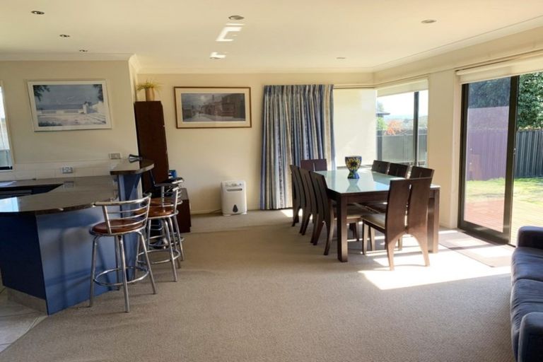 Photo of property in 11 Fairview Place, Havelock North, 4130