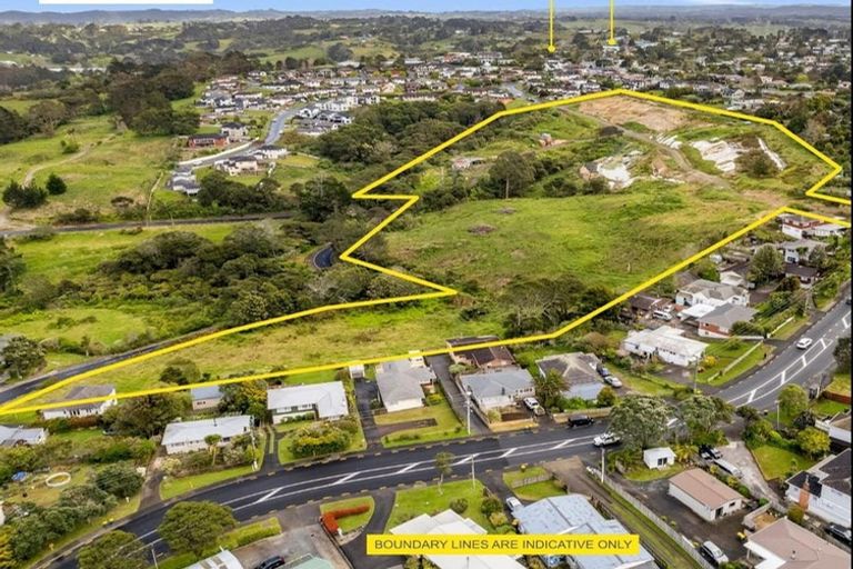 Photo of property in 39 Chamberlain Road, Massey, Auckland, 0614