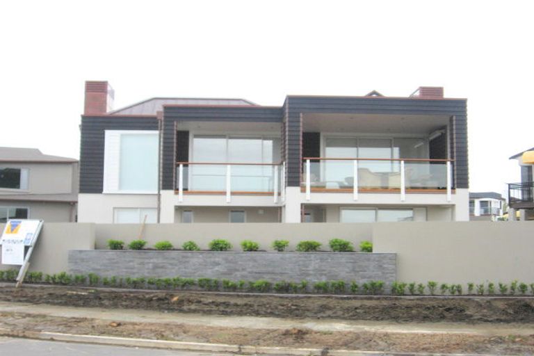 Photo of property in 37 Compass Way, Half Moon Bay, Auckland, 2012