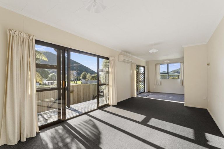 Photo of property in 4a Beach Road, Waikawa, Picton, 7220