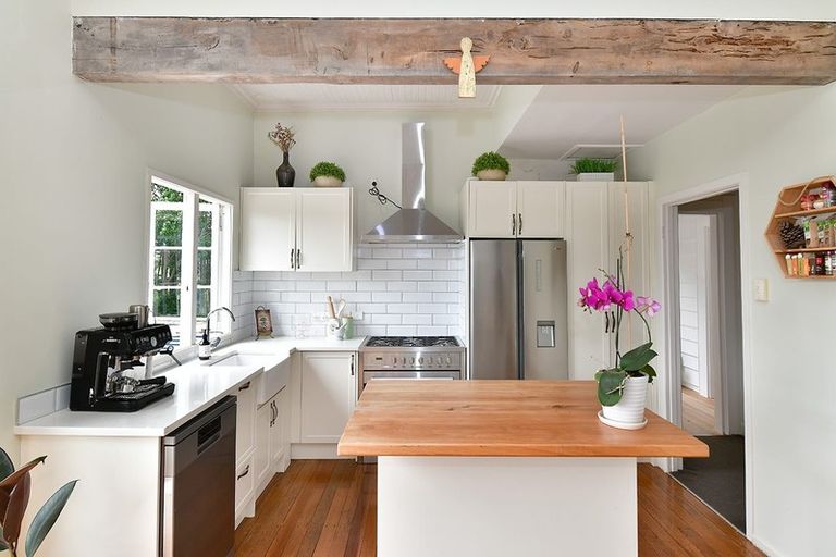 Photo of property in 687 Inland Road, Helensville, 0875