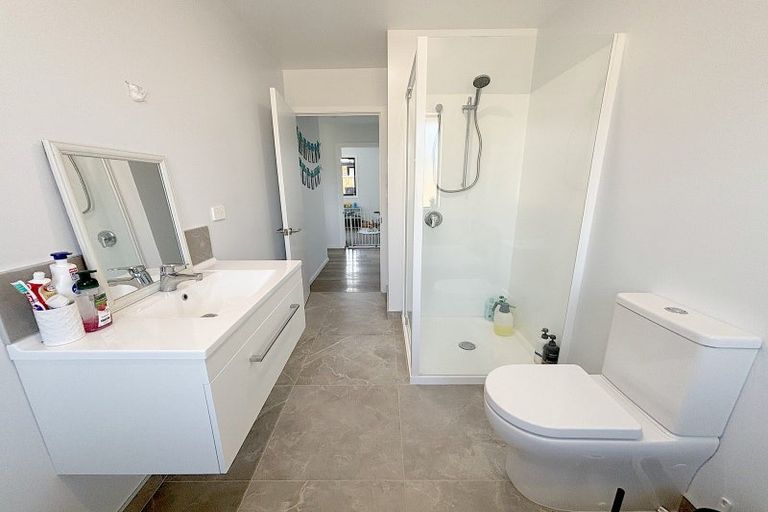 Photo of property in 35 Herridge Street, Woodend, 7691