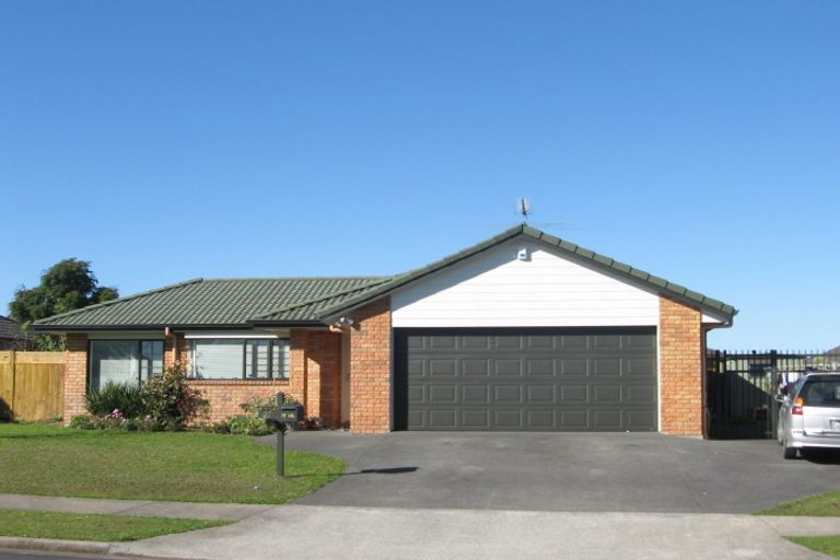 Photo of property in 37 Sandwick Drive, Weymouth, Auckland, 2103