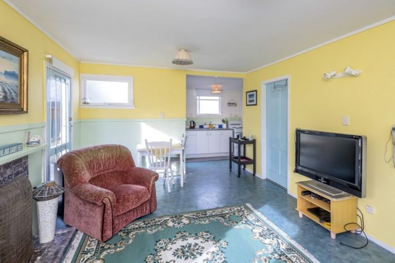 Photo of property in 106 Kahukura Avenue, Waitarere Beach, Levin, 5510