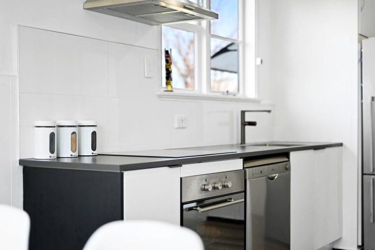 Photo of property in 4 Denz Street, Maeroa, Hamilton, 3200