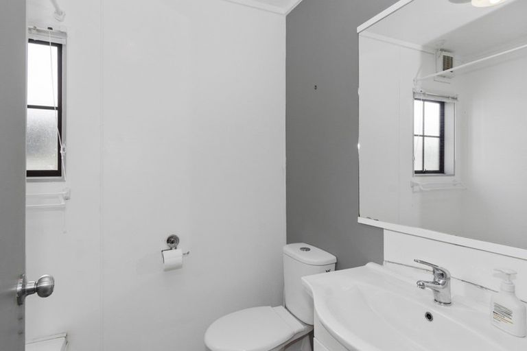 Photo of property in 16a Simpson Road, Papamoa Beach, Papamoa, 3118