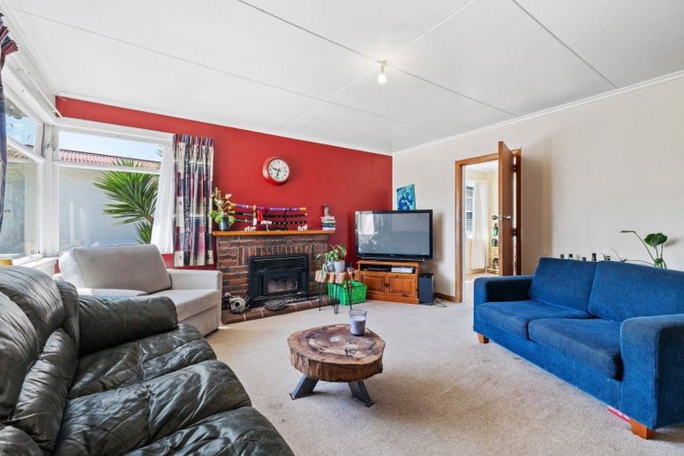 Photo of property in 15 Waterloo Crescent, Hokowhitu, Palmerston North, 4410