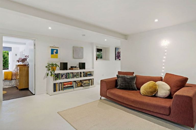 Photo of property in 119 Matipo Road, Te Atatu Peninsula, Auckland, 0610