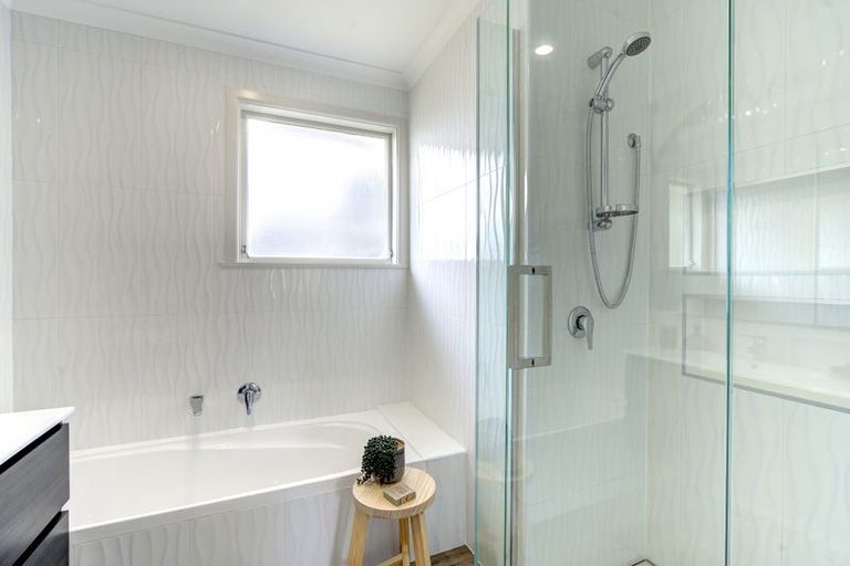 Photo of property in 24 Fairview Street, Fairview Downs, Hamilton, 3214