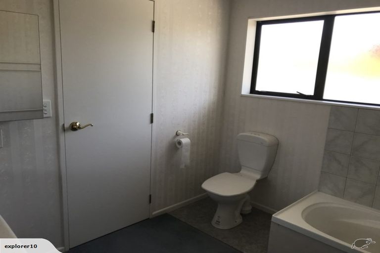 Photo of property in 6 Mckenzie Court, Terrace End, Palmerston North, 4410