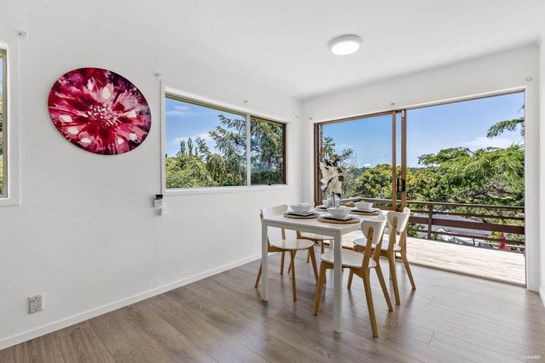 Photo of property in 2/12 Hollyhock Place, Browns Bay, Auckland, 0630