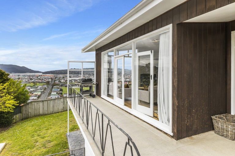 Photo of property in 77 Easther Crescent, Kew, Dunedin, 9012