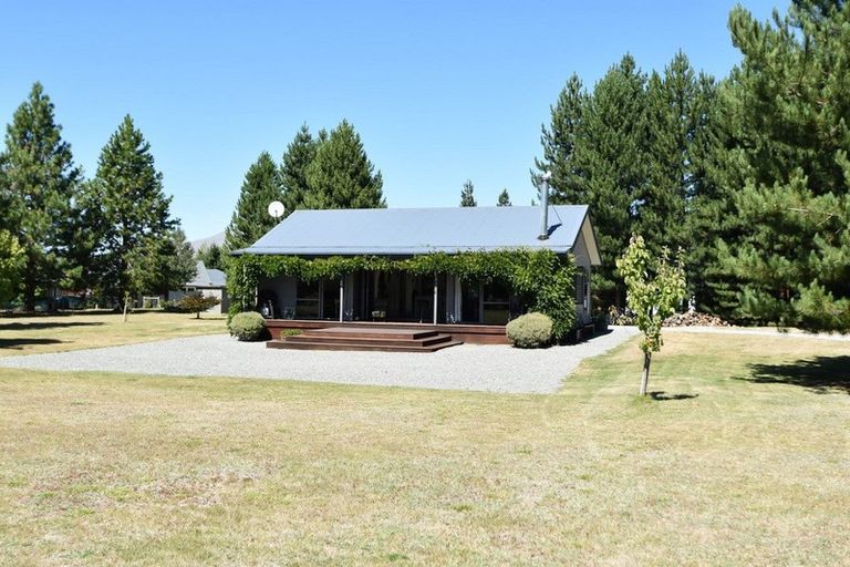 Photo of property in 15 North West Arch, Twizel, 7901