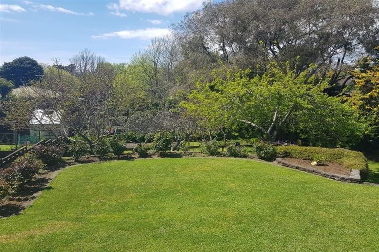 Photo of property in 12 Hillside Crescent, Westown, New Plymouth, 4310