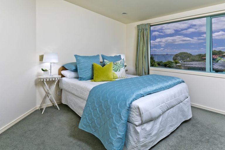 Photo of property in 32 Whitby Crescent, Mairangi Bay, Auckland, 0630