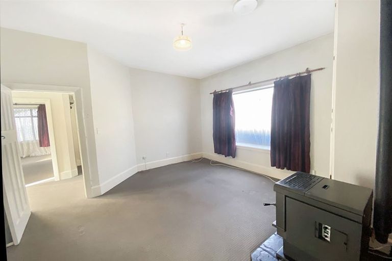 Photo of property in 1/9 Defoe Place, Waltham, Christchurch, 8023