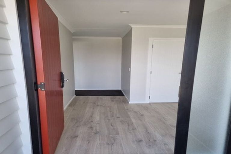 Photo of property in 62 Hokioi Drive, Kenepuru, Porirua, 5022