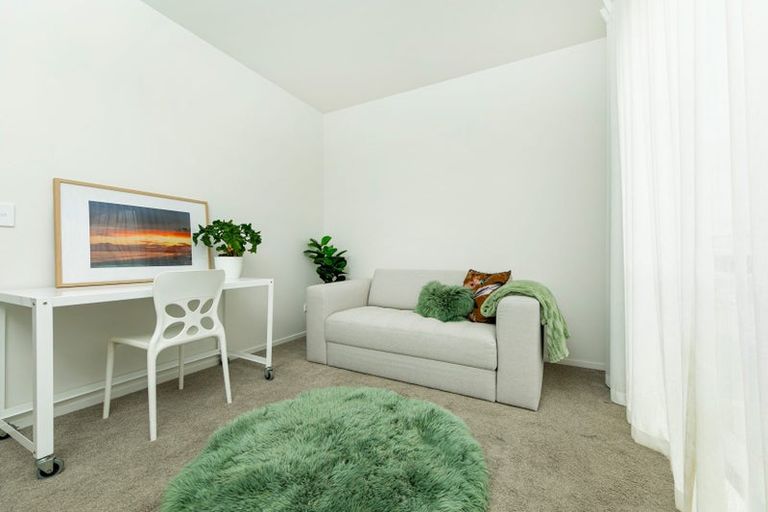 Photo of property in 6 Landing Path Drive, Hobsonville, Auckland, 0616