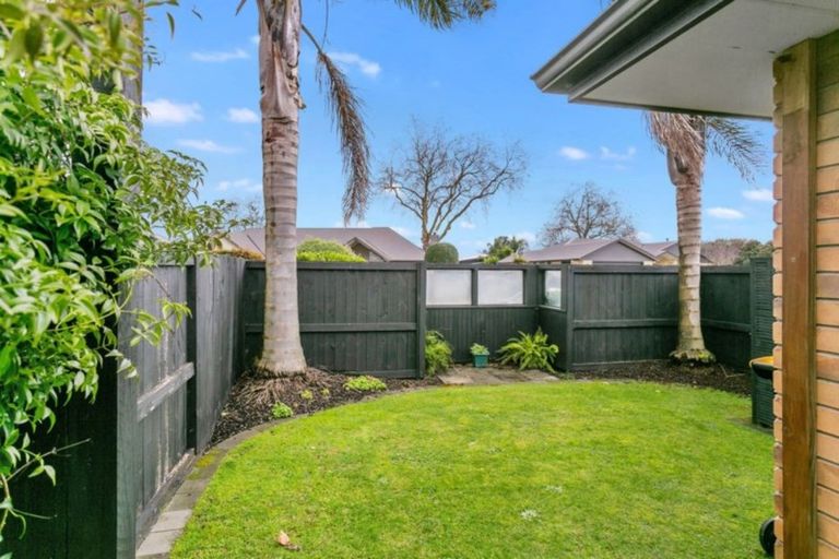 Photo of property in 12 Cooper Crescent, Cambridge, 3434