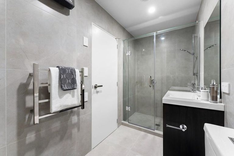 Photo of property in 7/22 Takapu Street, Henderson, Auckland, 0612