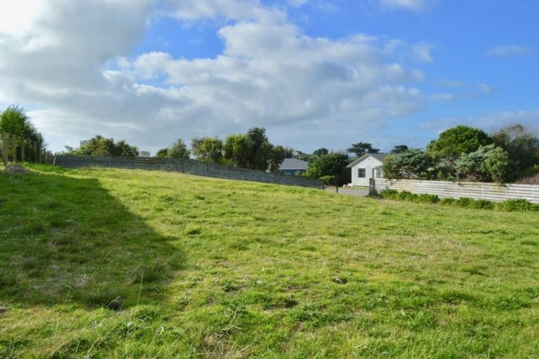 Photo of property in 24 Kitchener Street, Te Horo Beach, Otaki, 5581