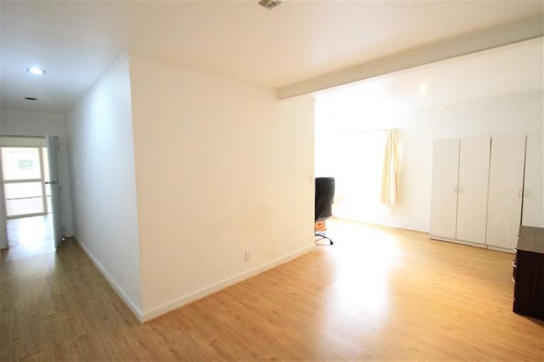 Photo of property in 137 Albany Highway, Unsworth Heights, Auckland, 0632