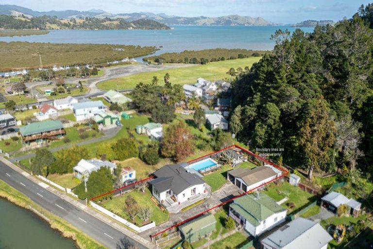 Photo of property in 135 Hauraki Road, Coromandel, 3506
