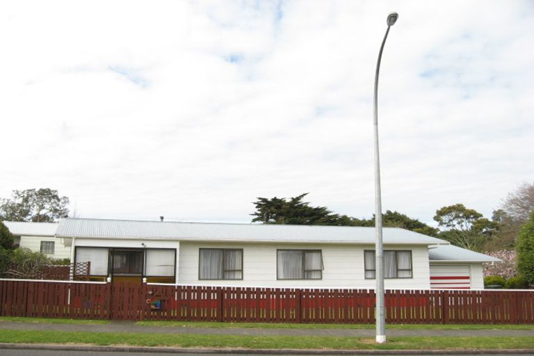 Photo of property in 20 Camellia Avenue, Bell Block, New Plymouth, 4312