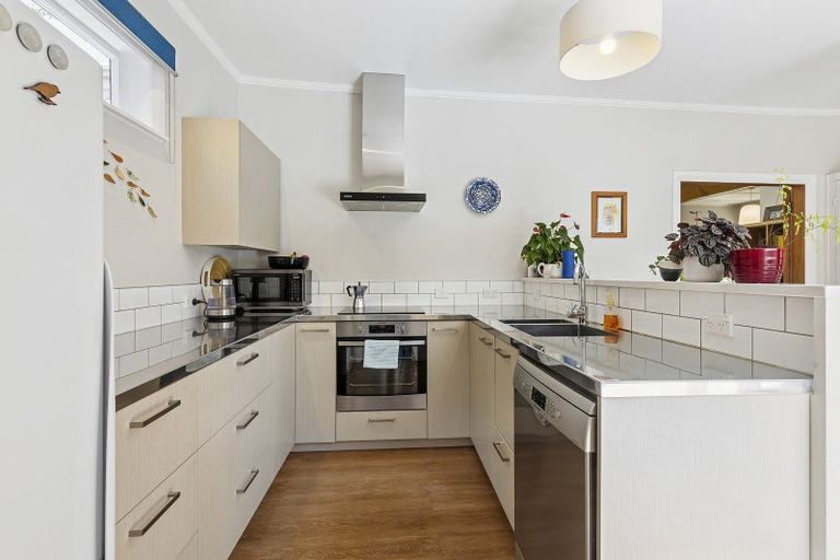 Photo of property in 10 Hall Street, Newtown, Wellington, 6021